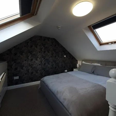 J'S House Villa Nottingham Exterior photo